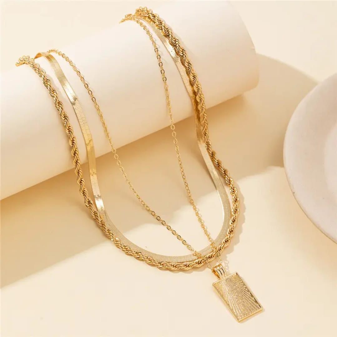 Elara Modern Luxe Layer Necklace